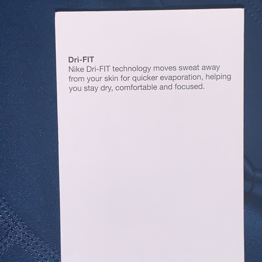 NIKE DRI-FIT BRAND NEW WITH TAGS SIZE XS MID RISE COMPRESSION SHORTS - Picture 5 of 7